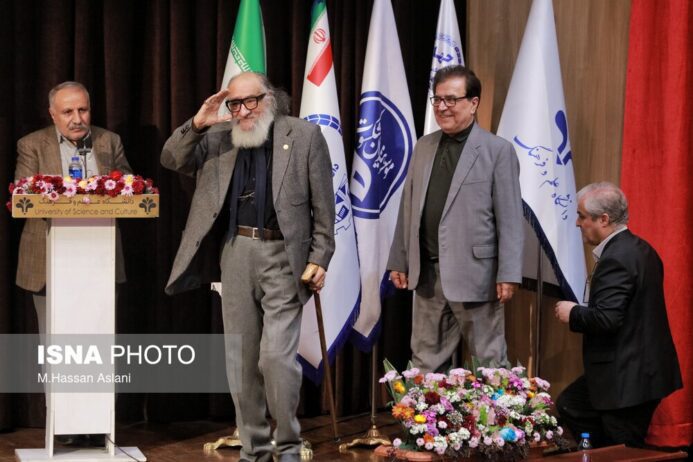 جشن یلدا با حضور هنرمندان (عکس) جشن یلدا با حضور هنرمندان (عکس)