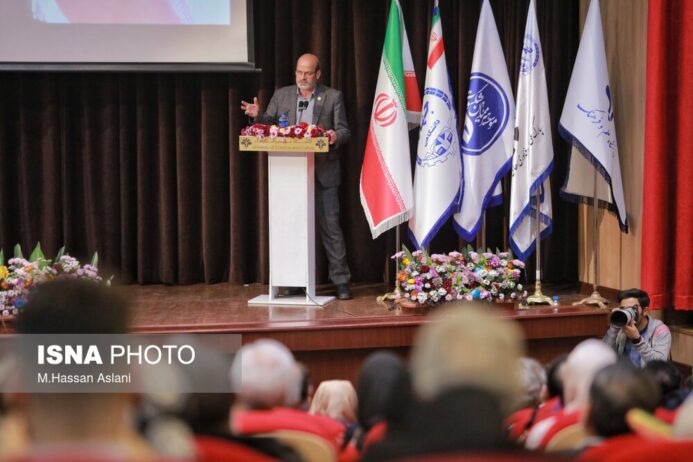 جشن یلدا با حضور هنرمندان (عکس) جشن یلدا با حضور هنرمندان (عکس)