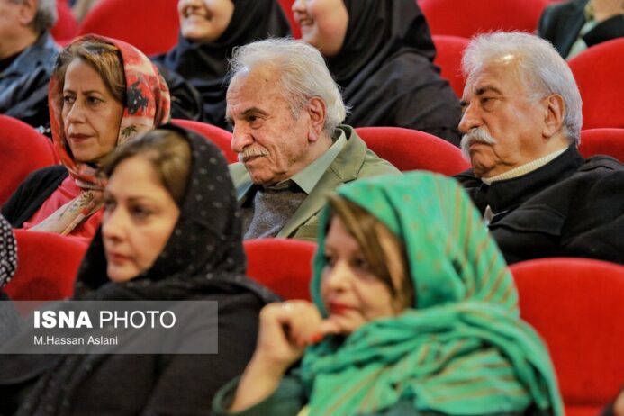 جشن یلدا با حضور هنرمندان (عکس) جشن یلدا با حضور هنرمندان (عکس)