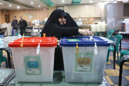 شرکت دختران و عروس امام خمینی در انتخابات