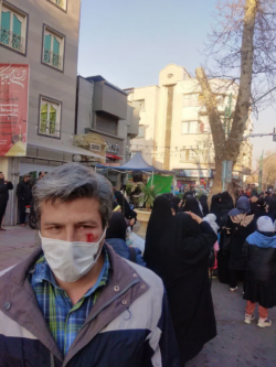 تجمع و درگیری حامیان امر به معروف در مقابل نهاد ریاست جمهوری+ عکس