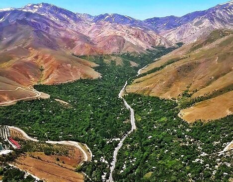 جاده‌های زیبای ایران که در بهار هم برفی هستند/از تونل تا غار برفی