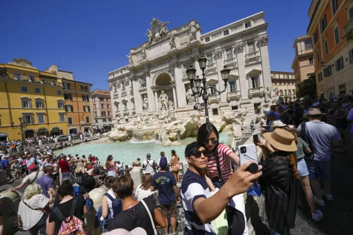 جیب‌بُرترین شهرهای گردشگری اروپا کدامند؟ بهشت دزدان ایتالیایی این فواره است