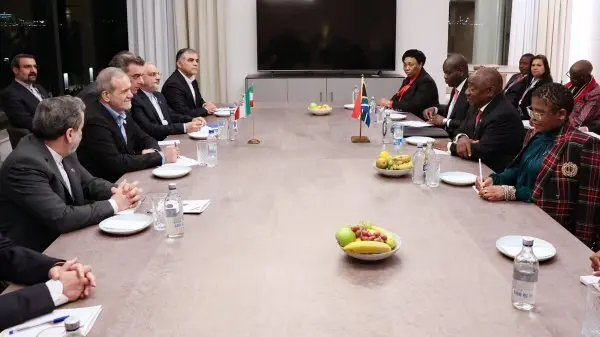 پزشکیان به شی جین پینگ: شخصاً بر گسترش روابط با چین نظارت دارم /ایران به دنبال جنگ نیست اما پاسخ هر تجاوزی را سخت خواهیم داد پزشکیان به شی جین پینگ: شخصاً بر گسترش روابط با چین نظارت دارم /ایران به دنبال جنگ نیست اما پاسخ هر تجاوزی را سخت خواهیم داد