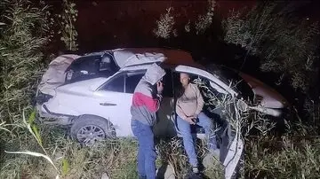 عکسهایی از سقوط ماشین زوتی به دره عمیق در امامزاده داود سقوط