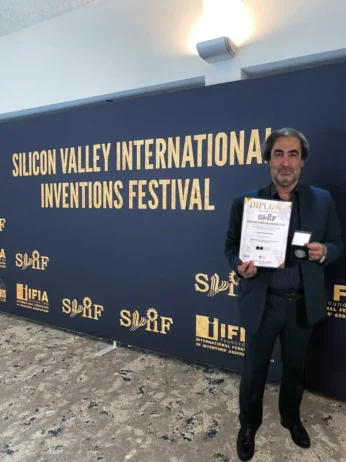 مدال نقره رشته مکانیک مسابقات سیلیکون ولی در دستان مخترع ایرانی مدال نقره رشته مکانیک مسابقات سیلیکون ولی در دستان مخترع ایرانی
