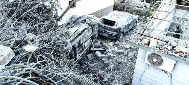 حمله صهیونیستها به محل اقامت خبرنگاران / 3 نفر شهید شدند حمله صهیونیستها به محل اقامت خبرنگاران / 3 نفر شهید شدند