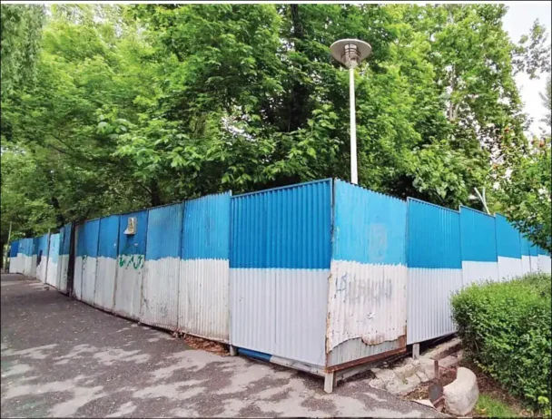 پشت حصارهای شهرداری در بوستانهای تهران چه خبر است؟/شهروندان در انتظار اطلاعرسانی دقیق و شفاف پشت حصارهای شهرداری در بوستانهای تهران چه خبر است؟/شهروندان در انتظار اطلاعرسانی دقیق و شفاف