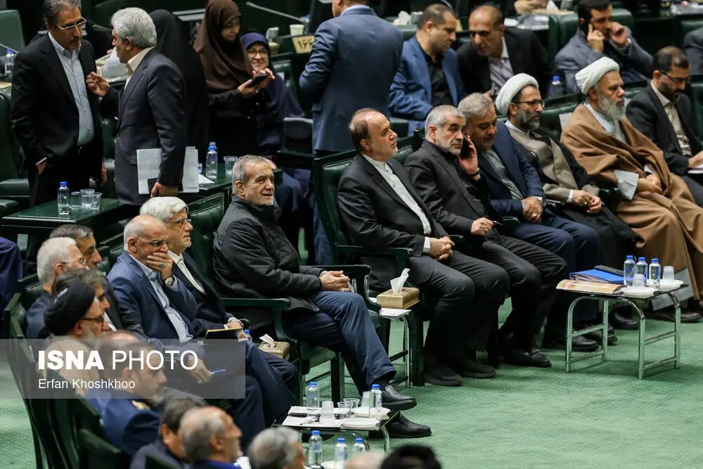 پزشکیان در روز مجلس مهمان خانه ملت شد(عکس) پزشکیان در روز مجلس مهمان خانه ملت شد(عکس)